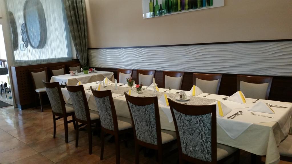 Postwirt Hotel Seeboden Bagian luar foto