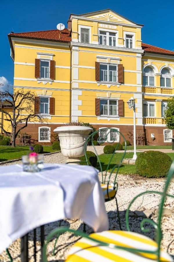 Postwirt Hotel Seeboden Bagian luar foto